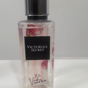 Xo, Victoria secret body mist